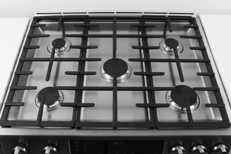 The front right and centre burners offered the best boiling speeds.