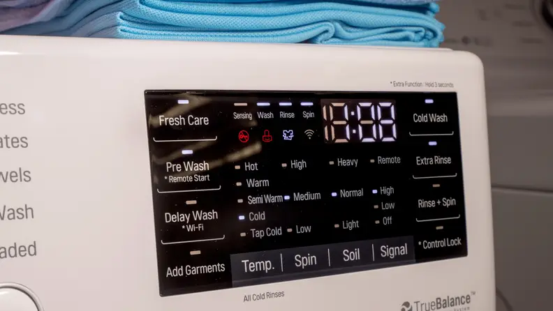 The WM3500CW comes with options like Fresh Care and ColdWash, which make it a versatile machine.