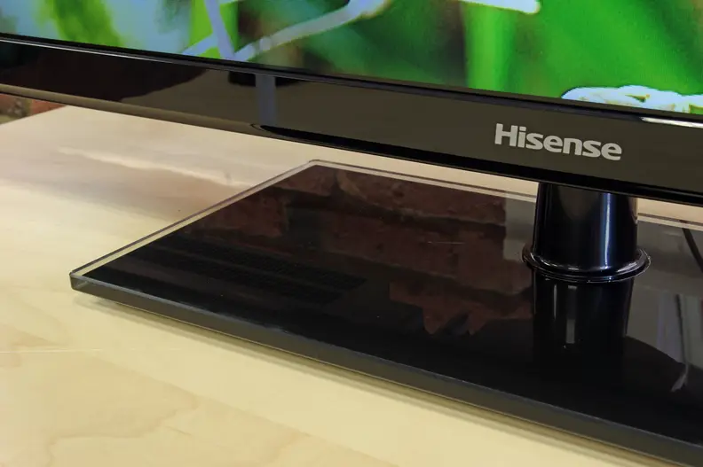 Hisense 32H3 stand