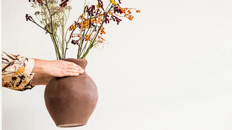 A vase of flowers