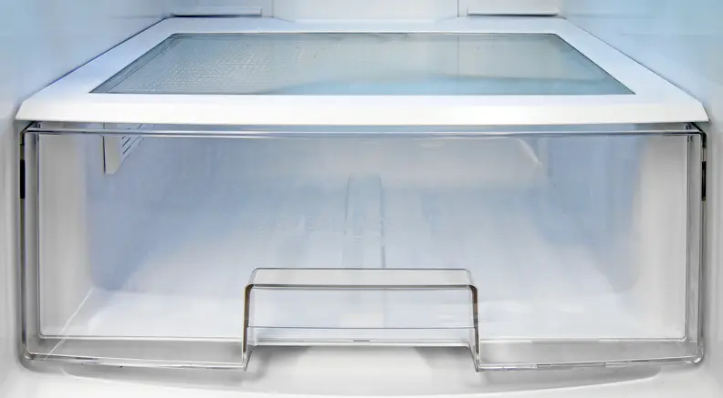The LG LBN10551PV's crisper is just a plain sliding drawer with no humidity control.