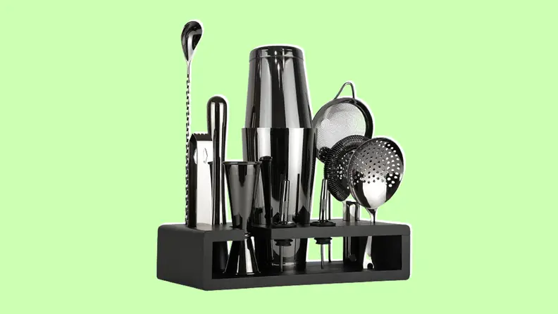 Aloono 15 piece cocktail shaker set on light green background