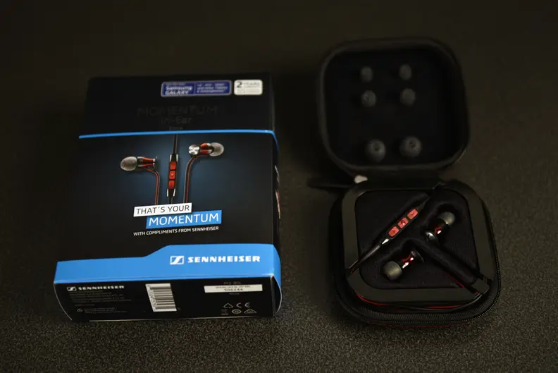 Momentum In-Ears Box