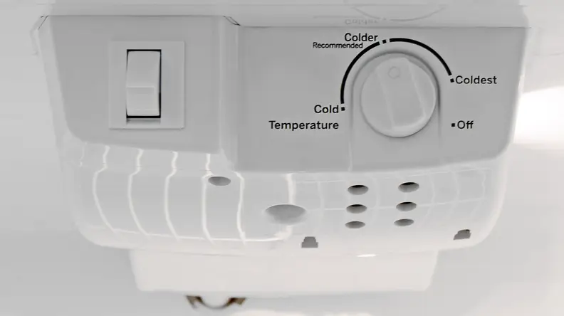 The GE GIE16DGHBB's loose control dial and vague thermostat means you'll want to buy a thermometer for proper fridge calibration.