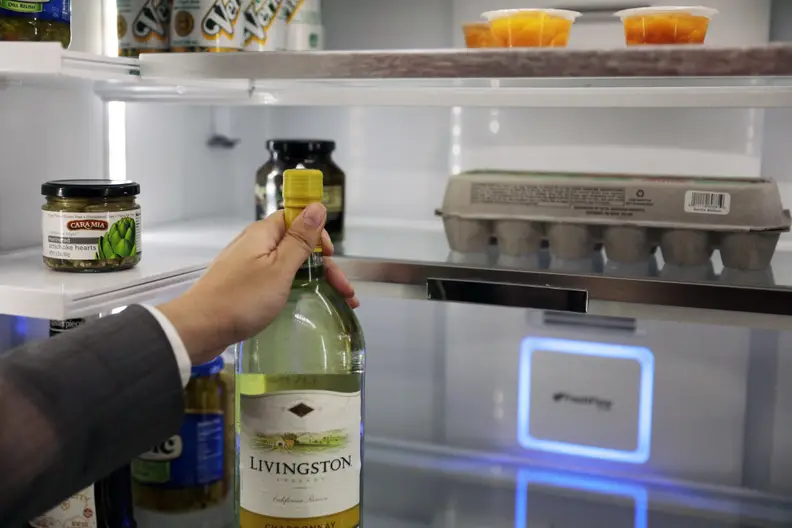 With the Infinity Slide Shelves closed, you can fit entire wine bottles.
