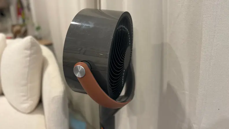 A side image of the Dreo PolyFan Max S's charcoal gray top.