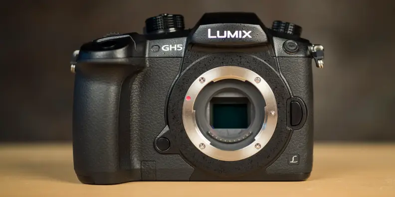 Lumix GH5