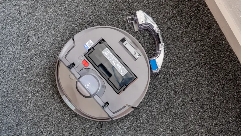 The T8 laying on carpet disassembled