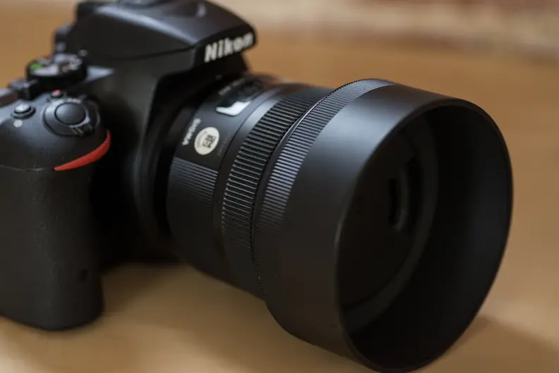 Though larger and heavier than some rival lenses, the 30mm f/1.4 Art is also far better built.