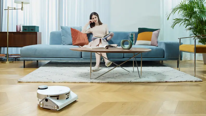 The new Samsung JetBot focuses on advanced navigation via lidar and object-recognition software.