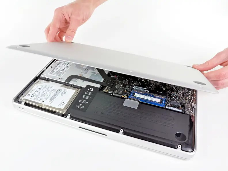 MacBook Pro 13-inch MD101LL/A inside
