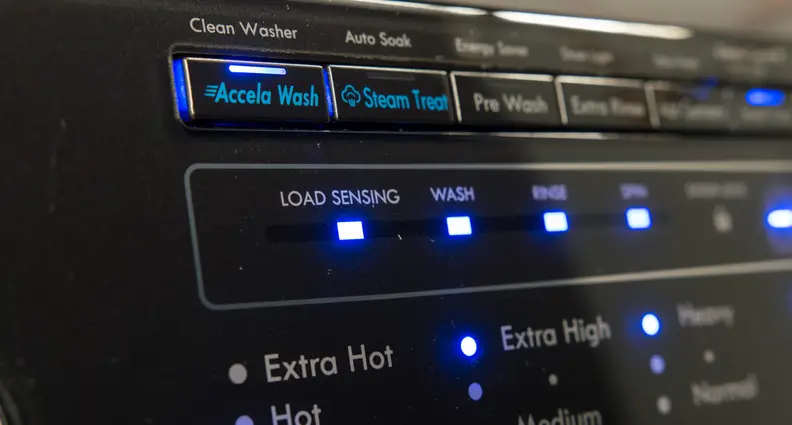 The Accela Wash feature allows you to get 30-minute Normal cycles and 15-minute Express cycles.