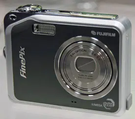 Fujifilm FinePix V10 First Impressions Review - Reviewed