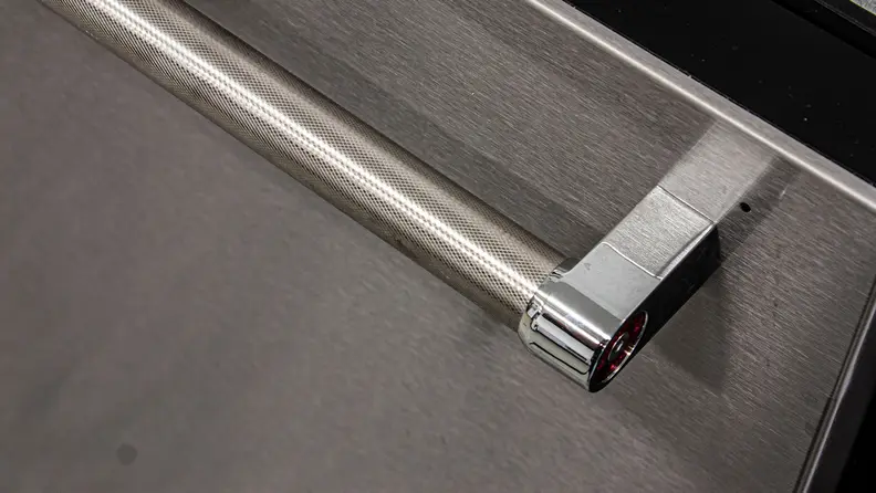 KitchenAid KDTE234GPS knurled handle