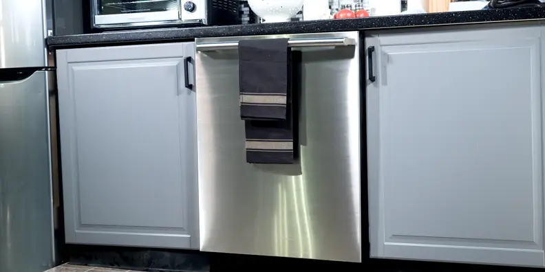 An Electrolux EI24ID81SS dishwasher