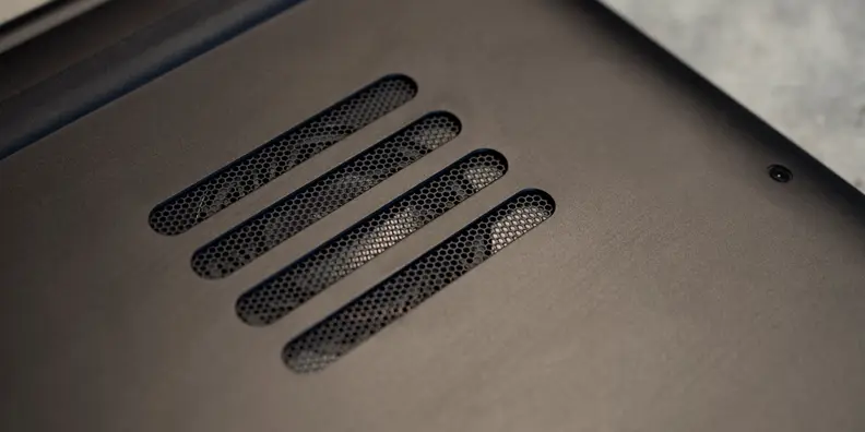 Razer Blade 2016 Bottom Fan Vents