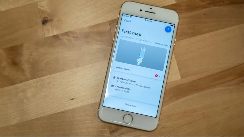 An image of the Neato N8’s app on an iPhone.