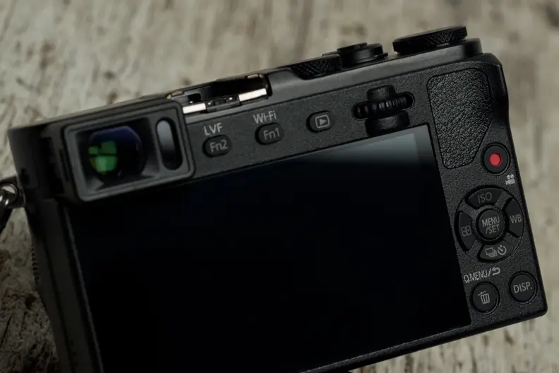 A photo of the Panasonic Lumix GM5's control scheme.