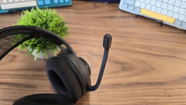 Close-up shot of the  Turtle Beach Atlas Air wireless gaming headset's microphone on a retractable boom arm.