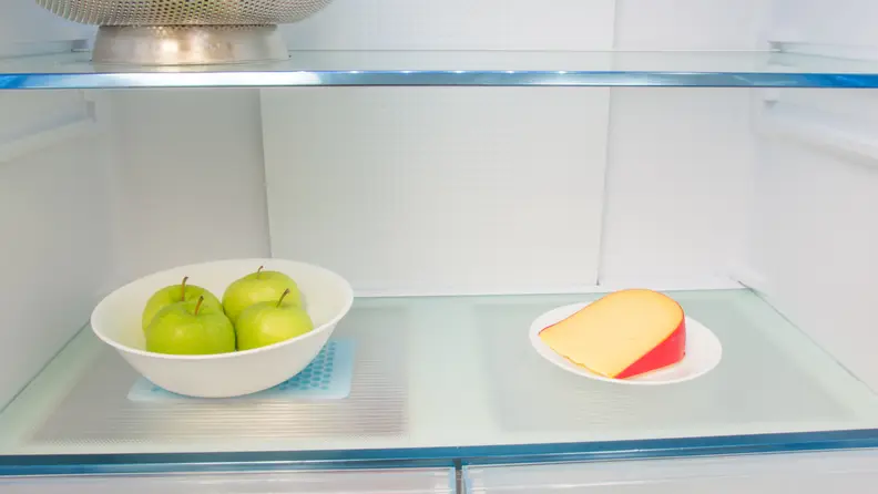 Haier HRQ16N3BGS refrigerator shelves