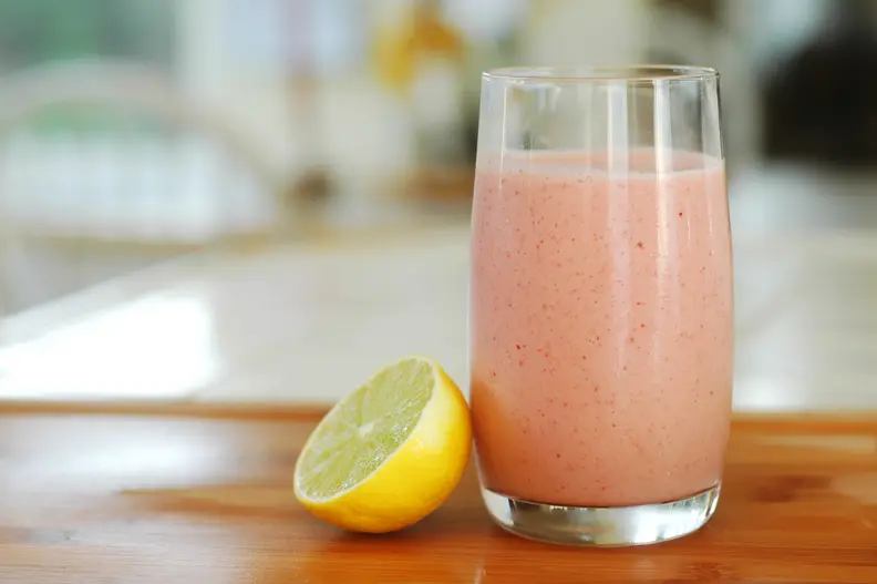 Smoothies are a great way to get kids to eat their daily fruits & veggies. [Credit: Flickr user "john" (CC BY-NC 2.0)]