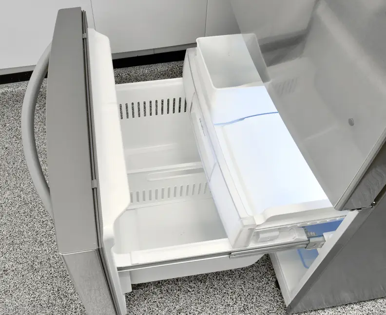 Two levels of storage in the LG LDC24370ST's pullout freezer help you keep track of what frozen food is where.