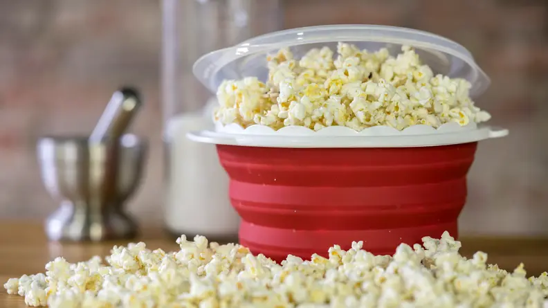 Popcorn maker