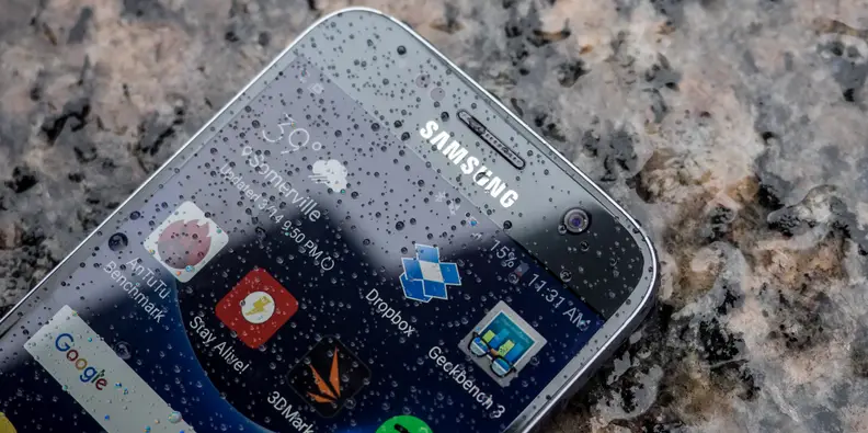 Samsung Galaxy S7 display