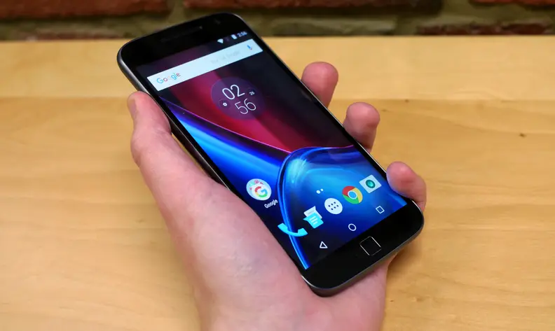 Motorola Moto G4 Plus In Hand