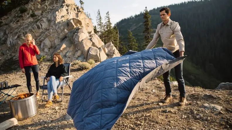 Yeti Lowlands blanket