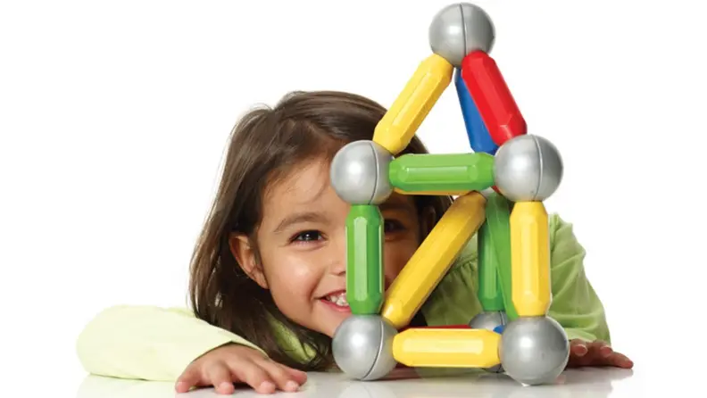 A child playing with SmartMax