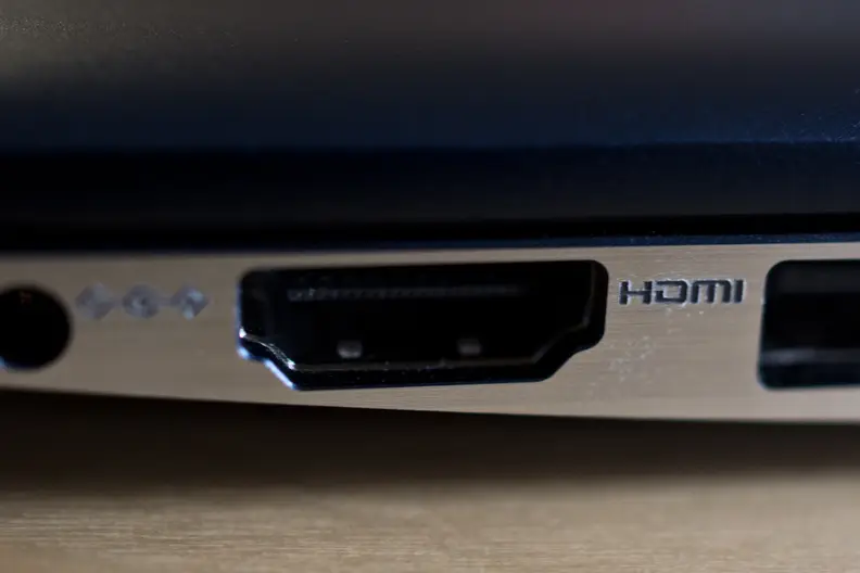 A photograph of the Samsung ATIV Book 9 2014 Edition's HDMI port.