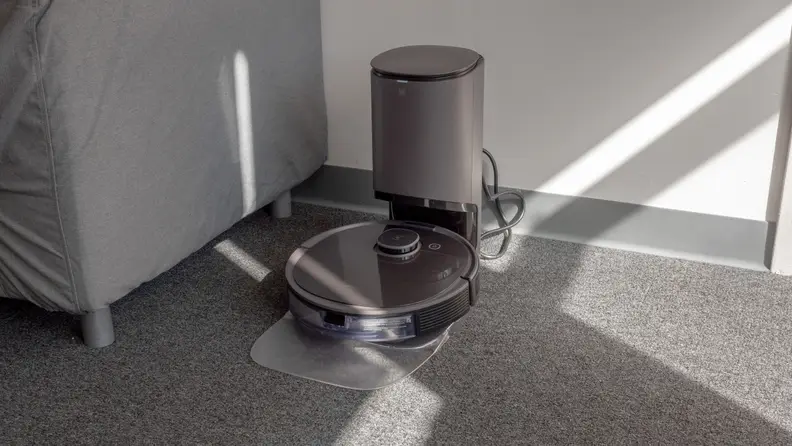 Ecovacs Ozmo T8 charging in dock