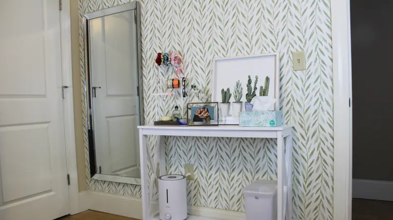 I love how the wallpaper looks in our bedroom.