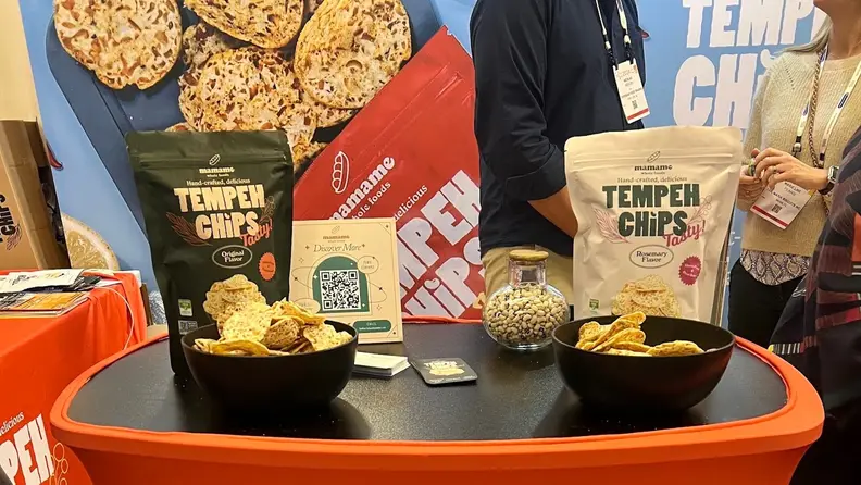 Display of tempeh chips at Expo West