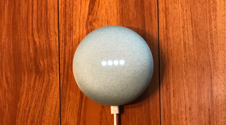 Google Nest Hub Mini listening