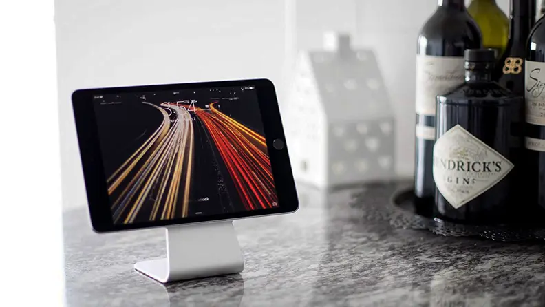 Best Gifts for Dad - Wiplabs Slope Micro-Suction Mobile Device Stand