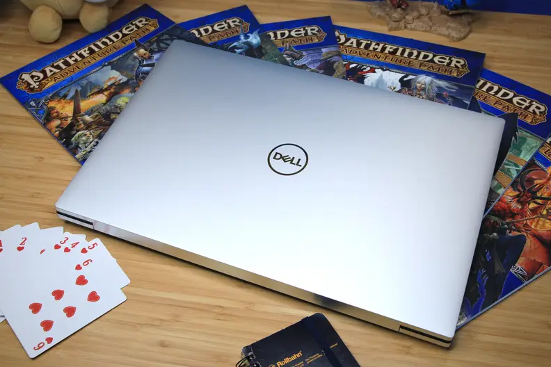 The Dell XPS 17 closed.