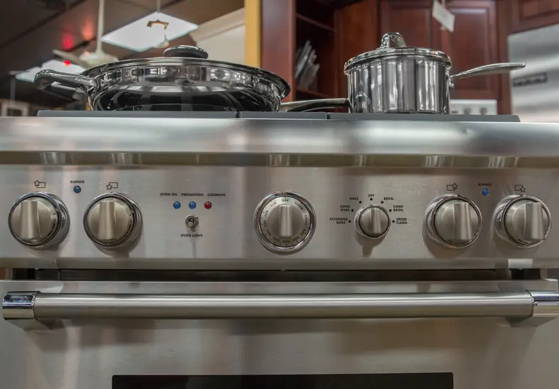 Controls, handle, and rangetop