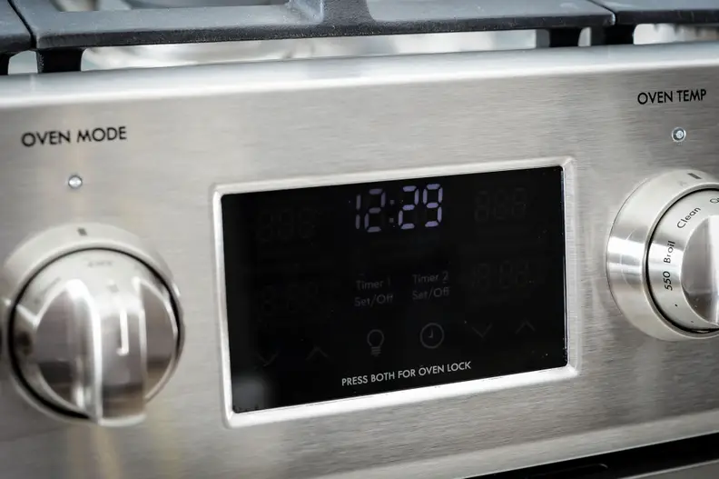 The digital panel is used to set the timer, otherwise it's all physical dials.