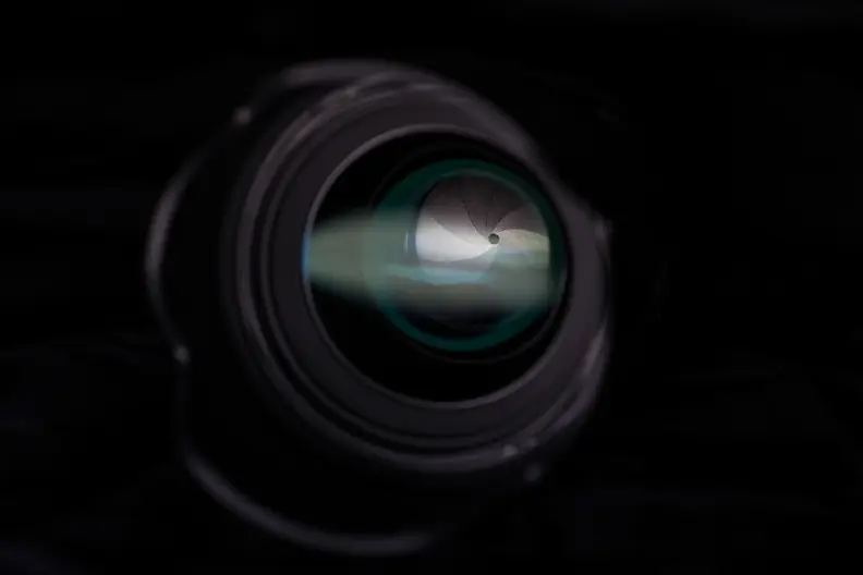 The aperture iris is as well-designed as it looks.
