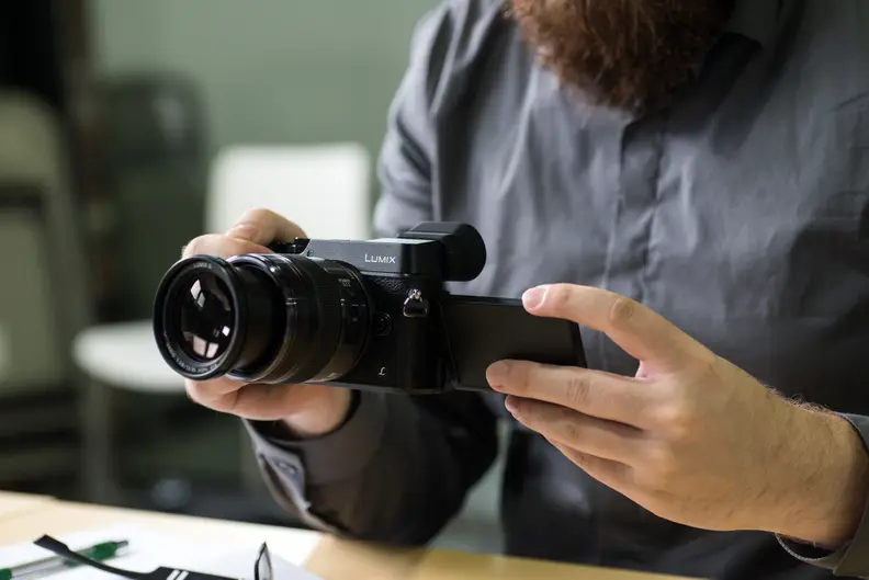 The addition of a free-angle rear monitor is a welcome feature for video focused users.