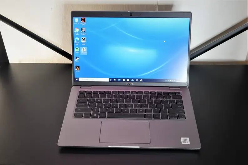 A photo of the Dell Latitude 5420 open