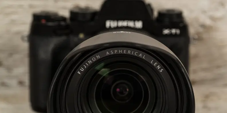 Paired with the Fujifilm X-T1, the 16-55mm f/2.8 can be used in inclement weather.