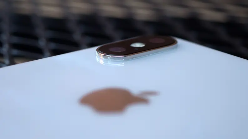 Apple iPhone X Camera Hump