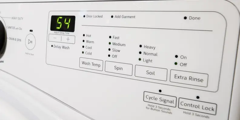 The console allows you to adjust the wash temperature, spin, and soil level. If you need an extra rinse, it's easy to select one.