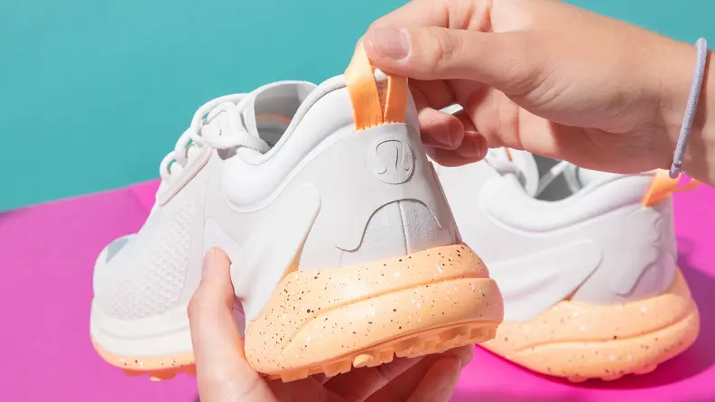 An image of the heel tab of the lululemon Blissfeel Trails.