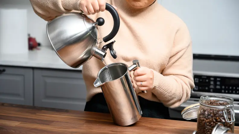 Warm up the beaker with hot water.