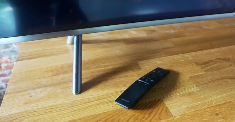 The Samsung MU8000 / MU8500 TVs feature wide-set feet and sleek, silver details