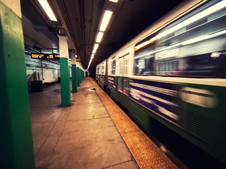 EXIF: 7mm, ISO 200, 1/20, f/2.8